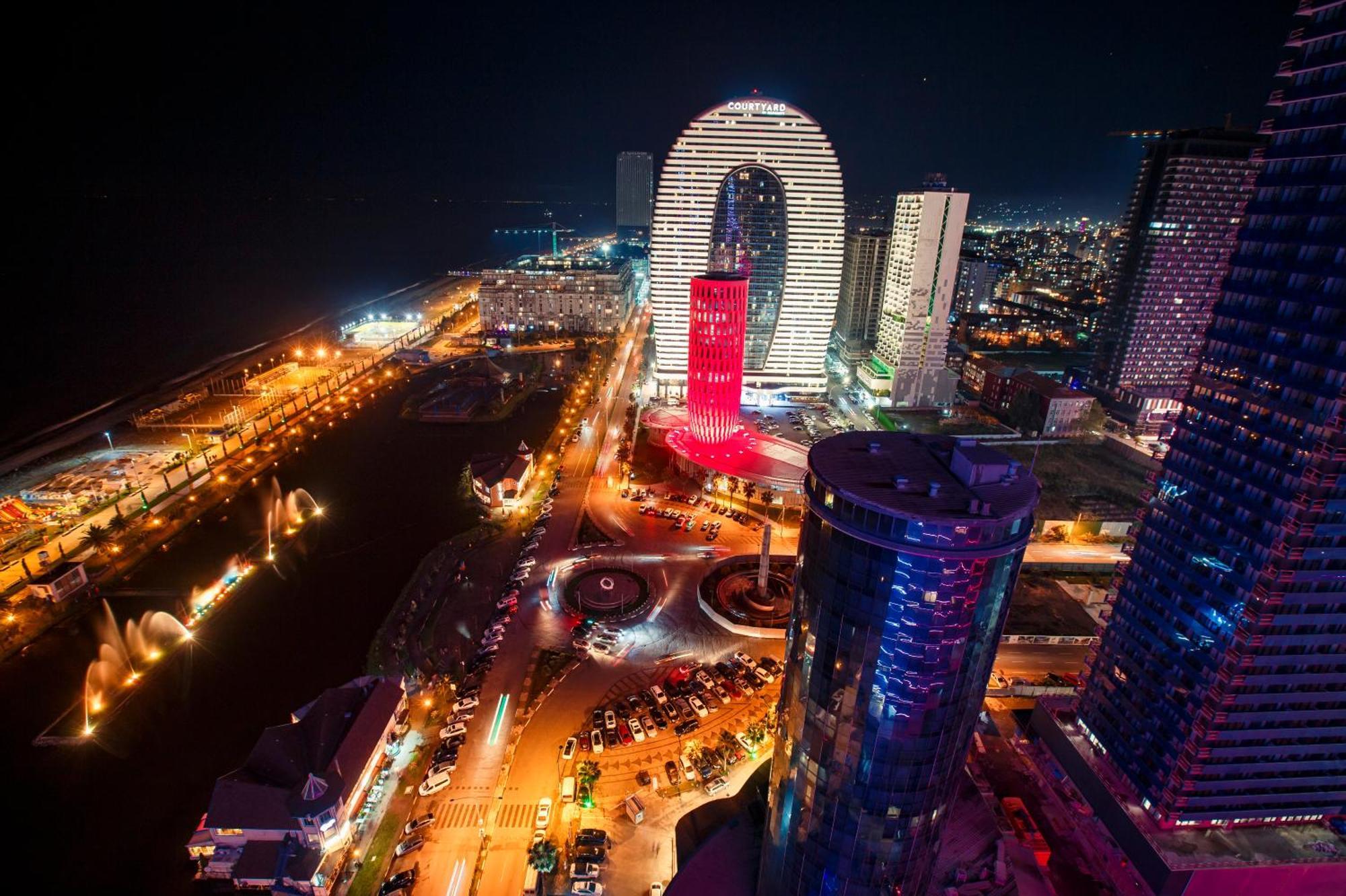 P A N O R A M A A P R T H T E L Orbi With Sea View Hotel Batumi Bagian luar foto