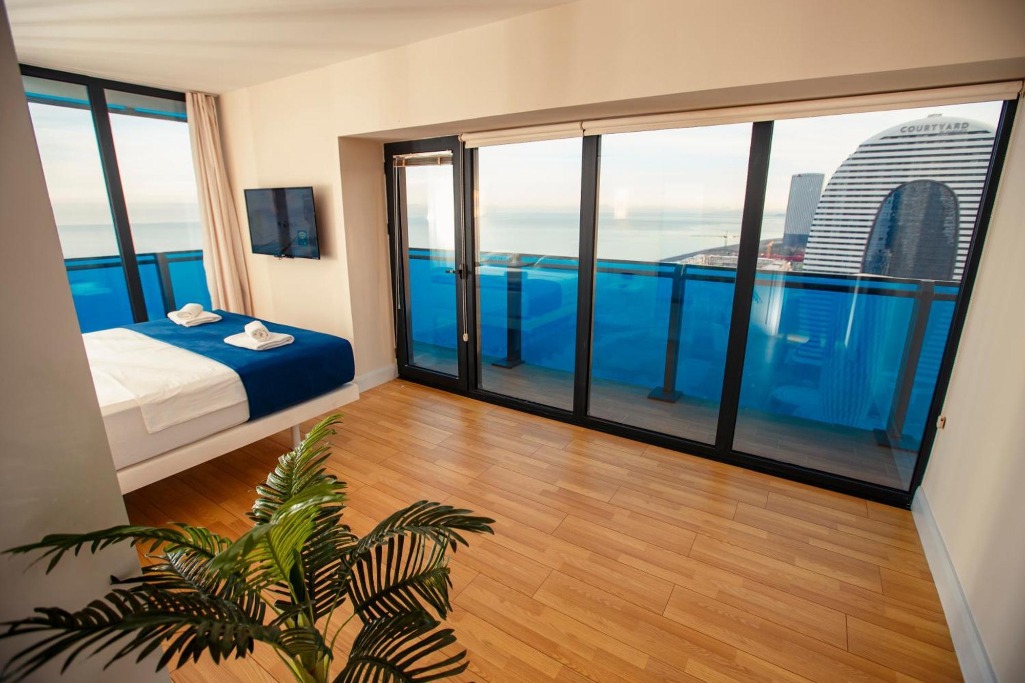 P A N O R A M A A P R T H T E L Orbi With Sea View Hotel Batumi Bagian luar foto